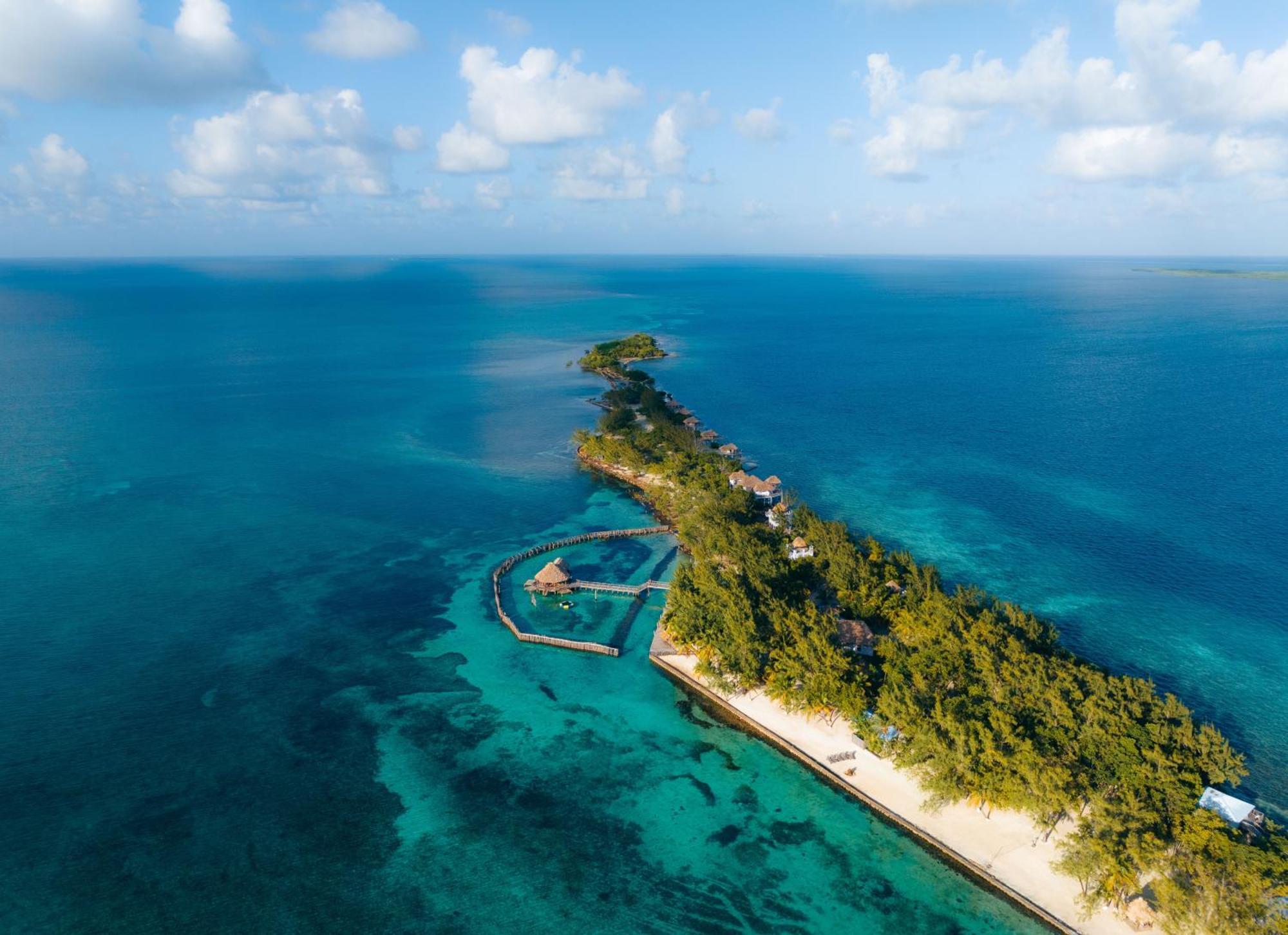 Thatch Caye Resort A Muy'Ono Resort Hopkins Exterior photo